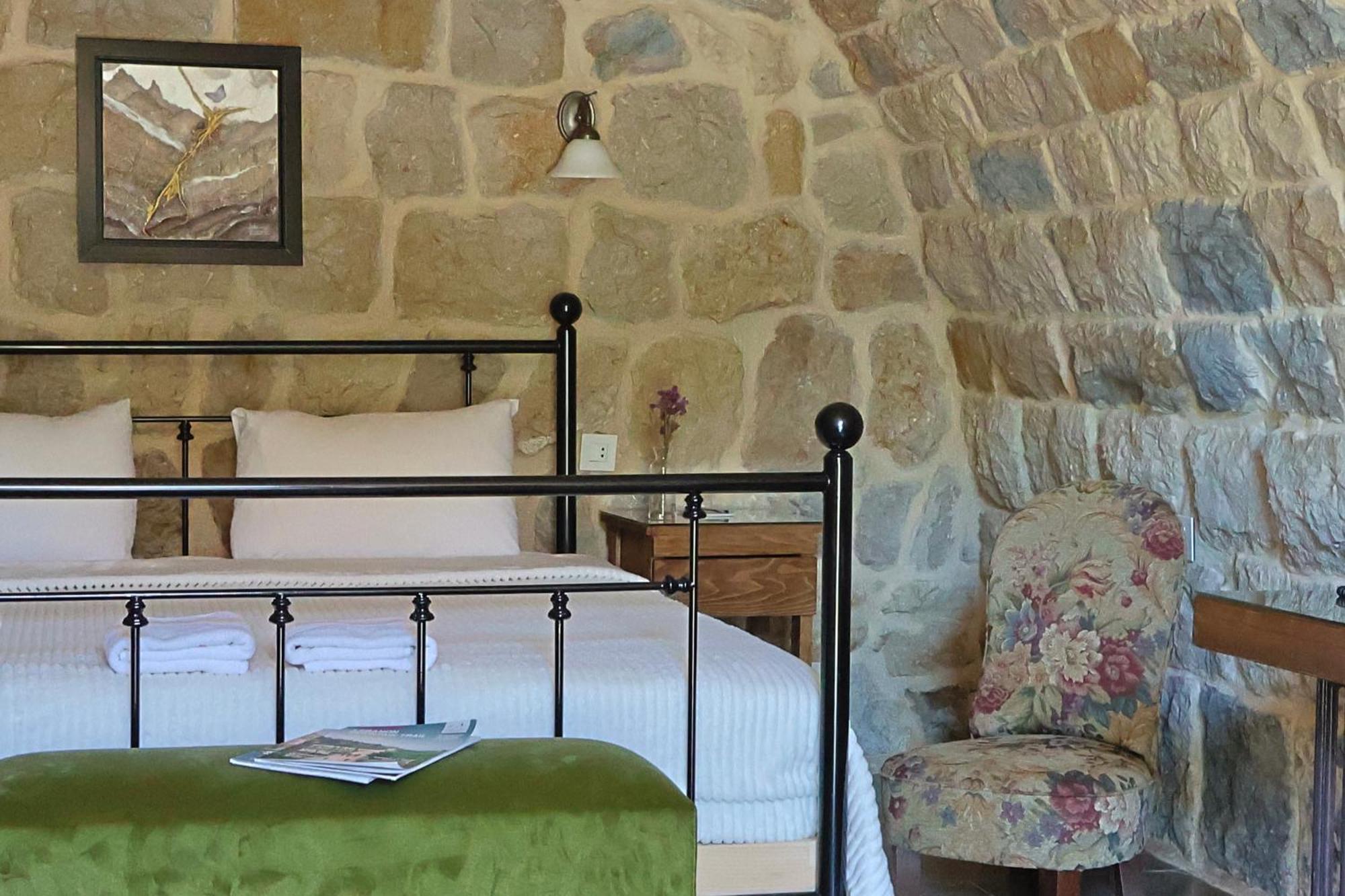 Stone Cellars Hotel Douma ภายนอก รูปภาพ